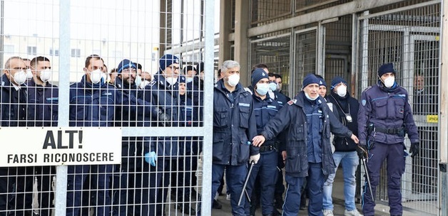 В тюрьмах Италии вспыхнули бунты из-за коронавируса, погибли шестеро заключенных