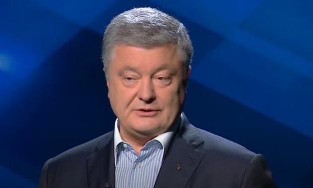 На Порошенко завели дело о "госизмене"