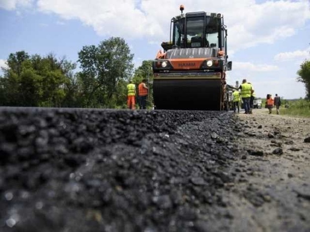 В Киевской области готовы платить по 20 млн грн за ремонт одного километра дороги