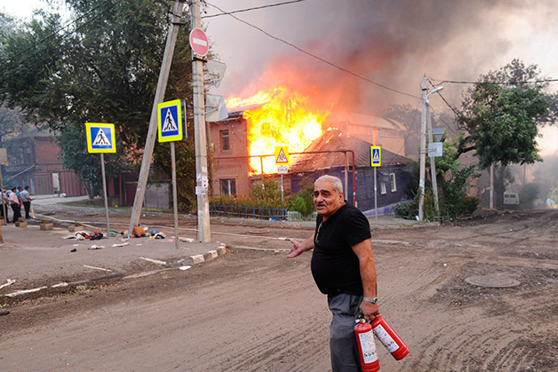 Дома в Ростове-на-Дону могли поджечь из-за земли