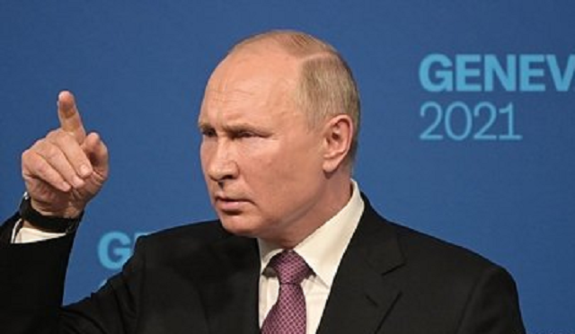 Путин призвал объединить усилия для повышения дохода россиян