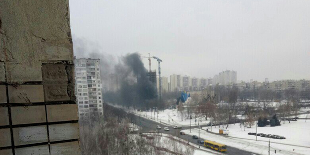 В Киеве загорелась новостройка-высотка