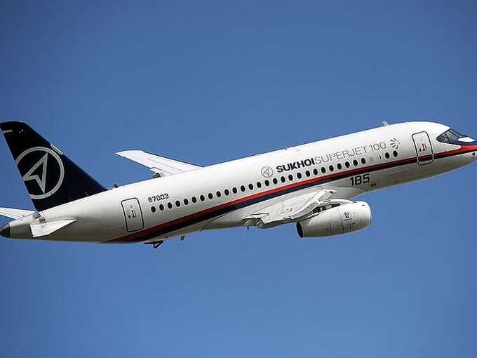 Проблема в работе заставила Sukhoi Superjet 100 вернуться в Минеральные Воды