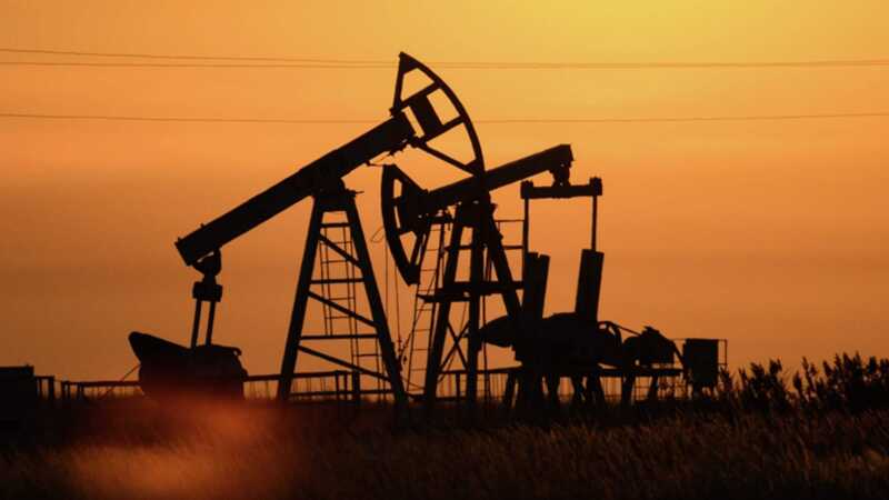 Цены на нефть растут в связи с санкциями США против Ирана и ожиданиями снижения тарифов со стороны ЕС