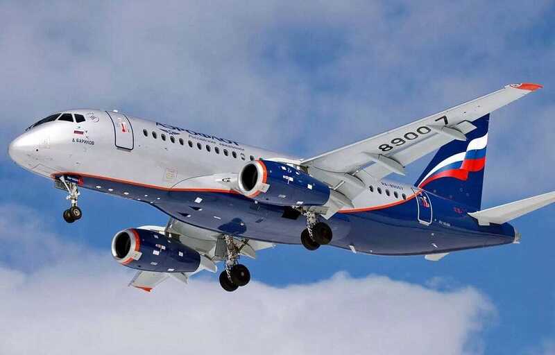 Лайнер Sukhoi Superjet 100 совершил экстренную посадку: это уже седьмой случай поломки в этом году