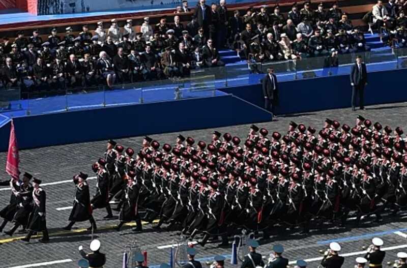 В Москве президиум парада впервые укрыт под крышей для защиты от дронов