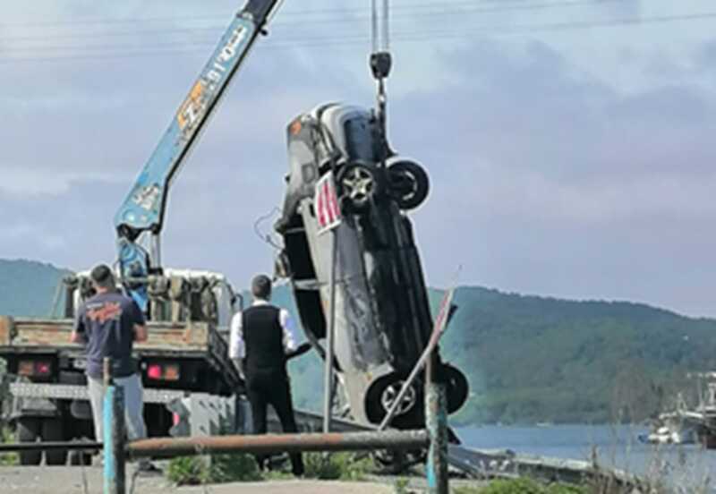 Во Владивостоке водитель автомобиля Toyota, который увлекался дрифтом, утратил контроль над машиной и чуть не вызвал пожар