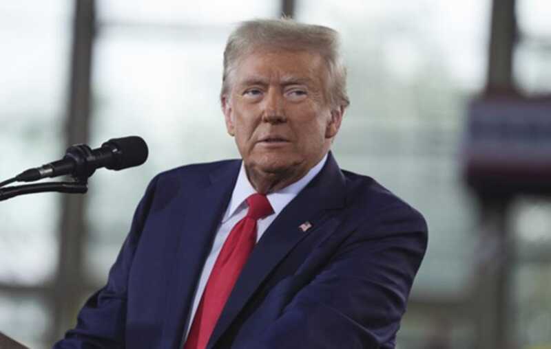 Трамп высказался о возможности проведения встречи с Путиным и Зеленским в трехстороннем формате