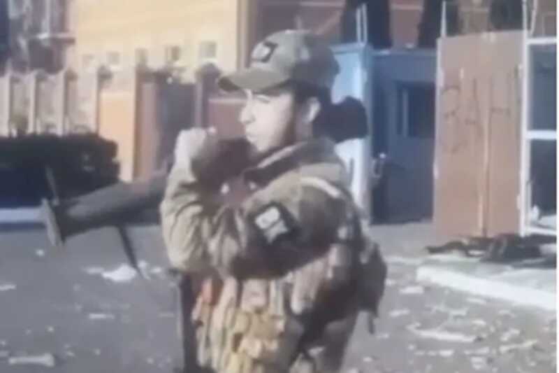В Судже российский военный обстрелял дом из гранатомёта