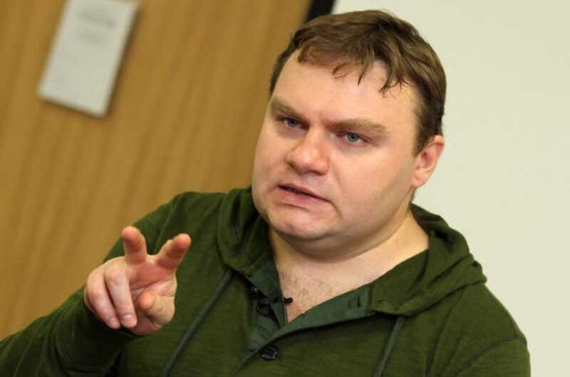 Министерство внутренних дел объявило в розыск Александра Плющева: журналиста подозревают в нарушении закона об иностранных агентах