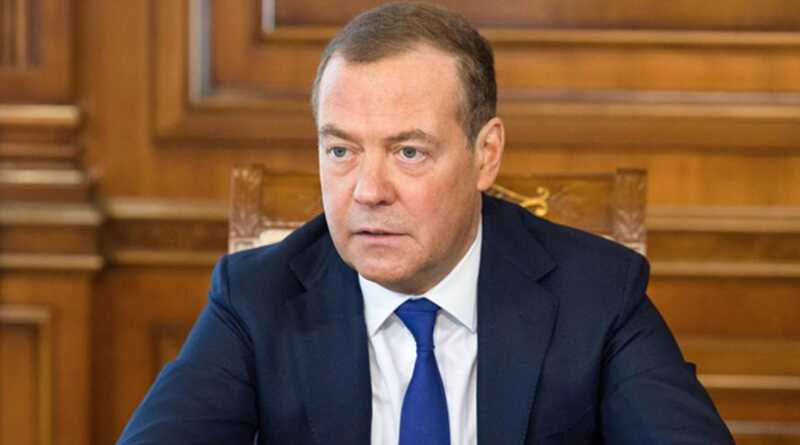 Заместитель председателя Совбеза Медведев охарактеризовал требование Трампа как «театральное» и безрезультатное