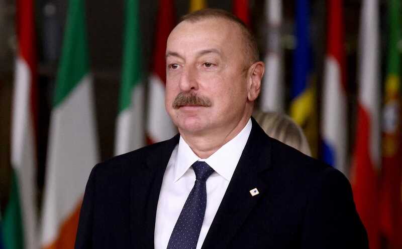 Президент Азербайджана Ильхам Алиев призвал Украину не соглашаться с оккупацией территорий
