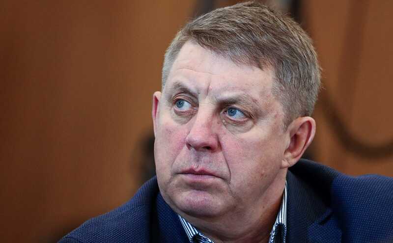 Исследование хищений на военных стройках в Брянской области приводит к губернатору Александру Богомазу