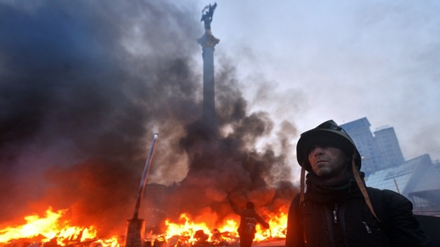 До гибели первого милиционера на Майдане убили 15 протестующих — расследование