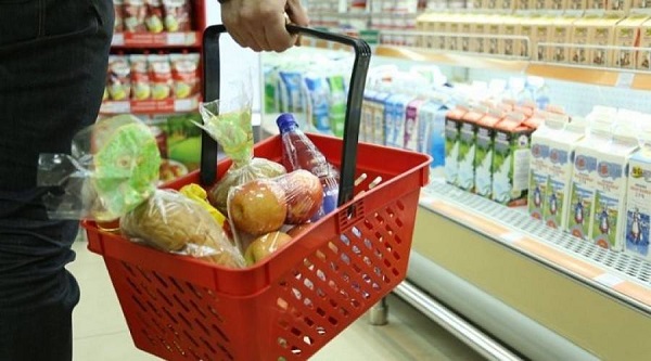 Средний чек россиянина за продукты достиг минимума за два года