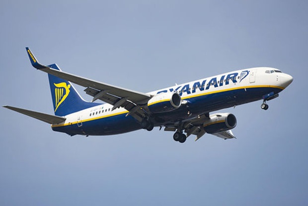 Экипаж Ryanair спит на голом полу в аэропорту из-за равнодушия руководства