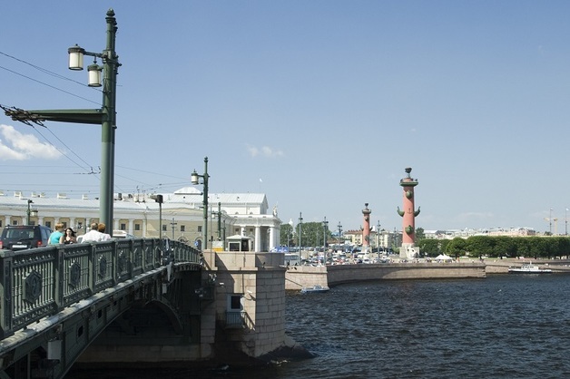 Туристка из Китая упала в Неву и погибла во время фотосессии