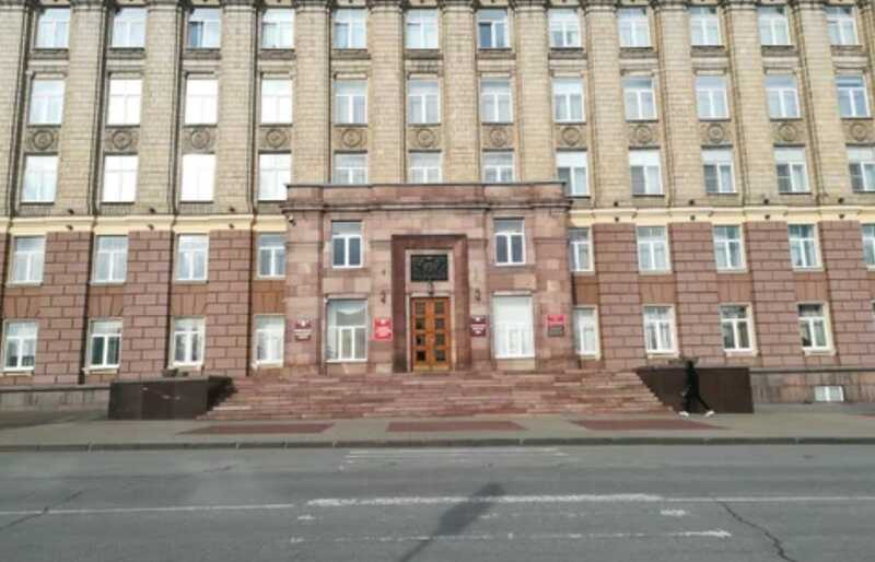 Стало известно о пострадавших после атаки беспилотника на здание правительства Белгородской области